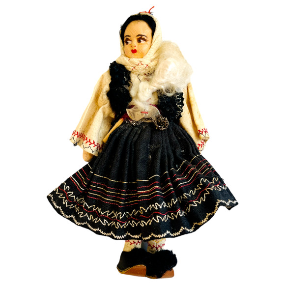 Vintage Cloth Souvenir Doll Woman Painted Face Side Eye Traditional Dress MCM 7" - Picture 1 of 12